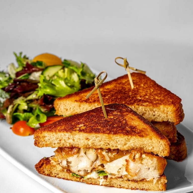Fried Fish Sandwich: A Seafood Delight
